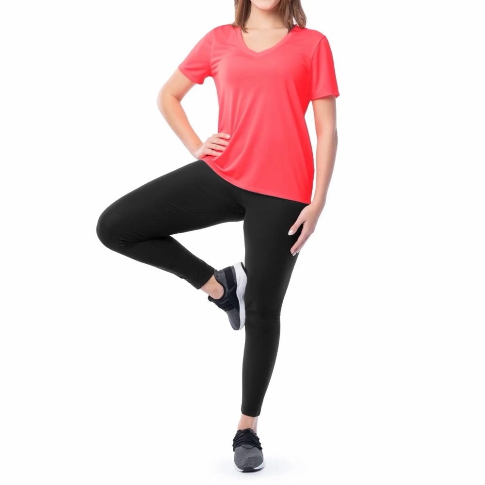 NWT - Active Texture Knit V-Neck Tee - 3 Shirts. - Picture 4 of 15